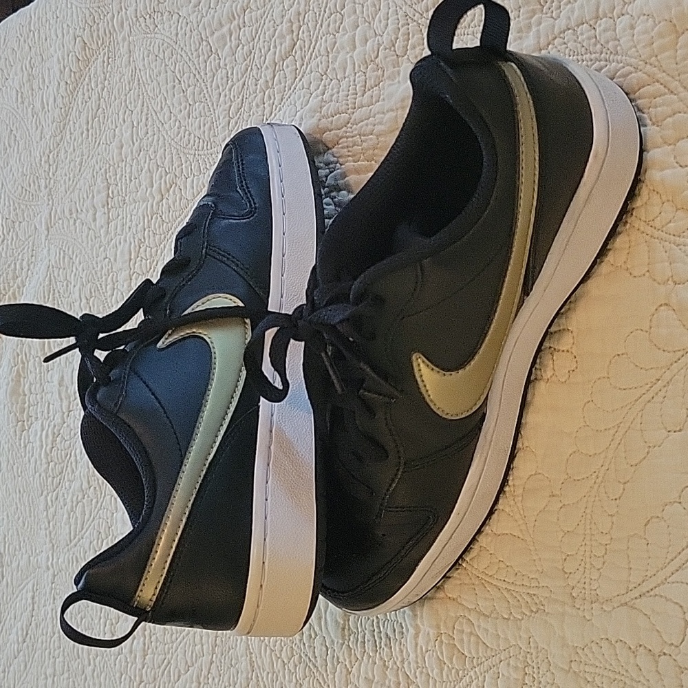 mens nike black and gold